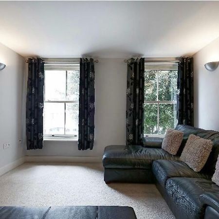 Copperfield Apartment แคนเทอร์เบอรี ภายนอก รูปภาพ